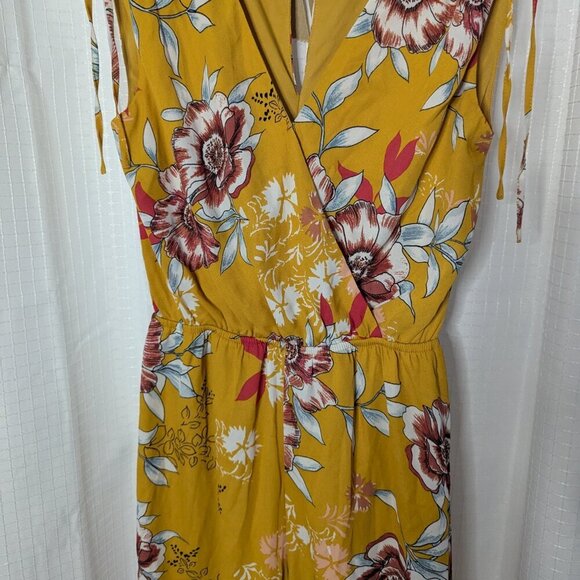 As U Wish Capri Jumpsuit, Gold with Floral, Size XS - Picture 2 of 7